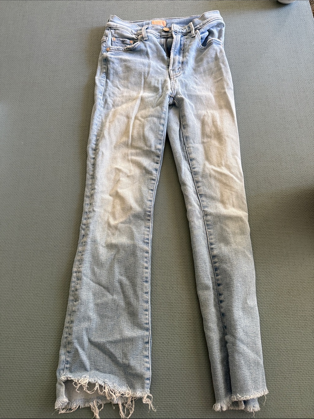 MOTHER - Insider Crop Step Fray Blue Jeans